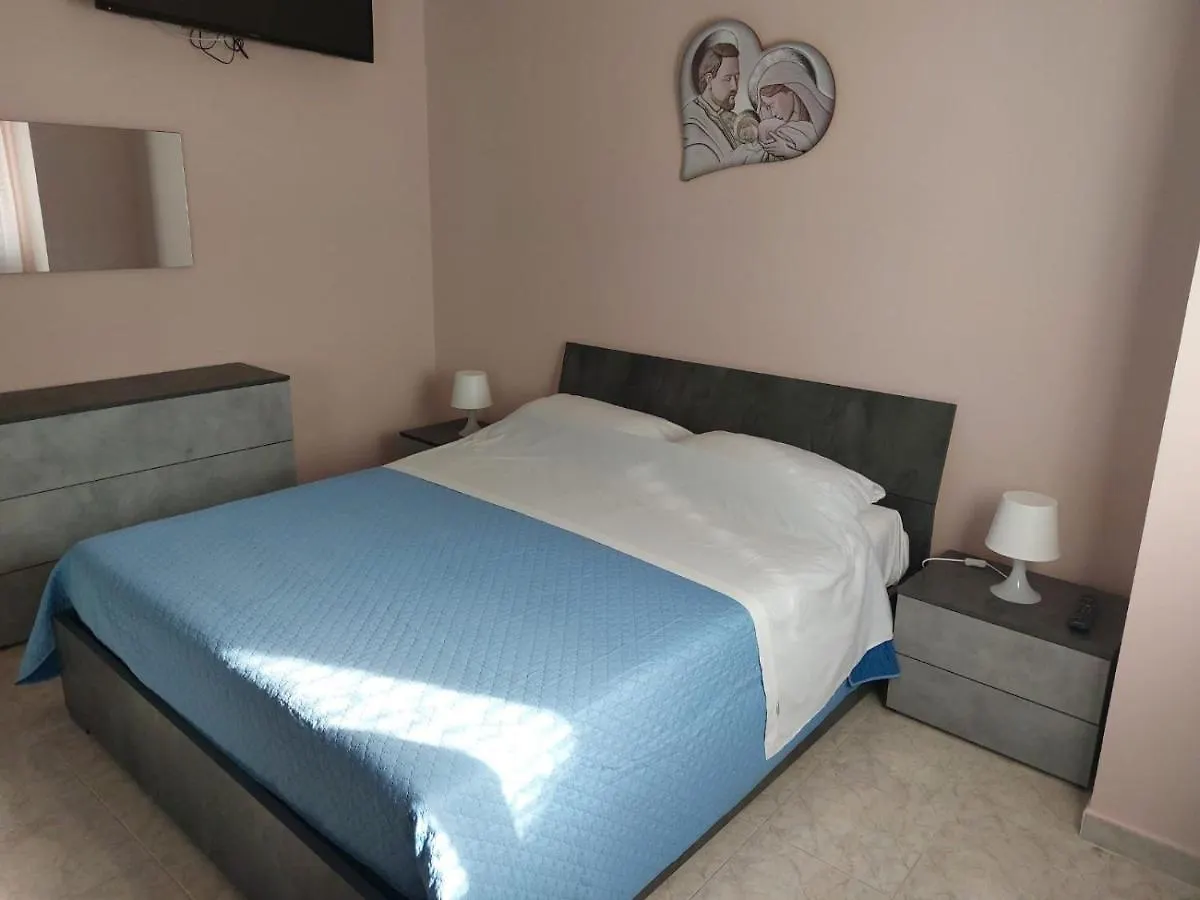 Casa Vacanza Del Sole ميلو بيت للعطل